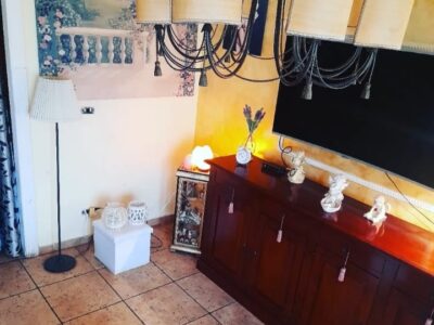 Vendesi Pontecagnano centro. Appartamento mq 100 circa, composto da salone-cucina, 3 camere da letto, 2 w.c. box auto e posto auto