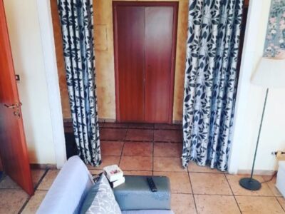 Vendesi Pontecagnano centro. Appartamento mq 100 circa, composto da salone-cucina, 3 camere da letto, 2 w.c. box auto e posto auto
