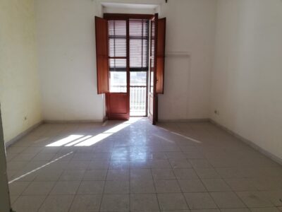MONOLOCALE PONTECAGNANO CENTRO: OTTIMO USO INVESTIMENTO