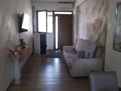 PONTECAGNANO - Via delle Sirene - soluzione semi-indipendente