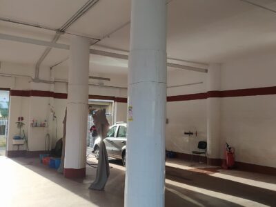 Pontecagnano Faiano, zona centrale, avviata attività di autolavaggio con spazi esterni, attrezzature in ottimo stato, documenti in regola, prezzo affare, no perditempo, per info 3923431998.