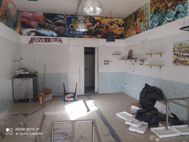 Locale commerciale oltre 50 mq, in zona di alta visibilità. Corso Italia Pontecagnano Faiano