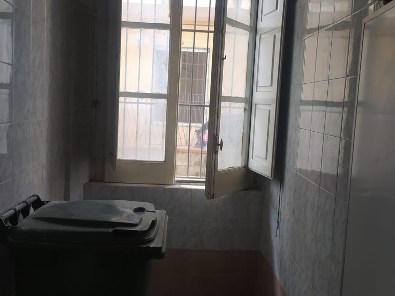 Locale commerciale oltre 50 mq, in zona di alta visibilità. Corso Italia Pontecagnano Faiano