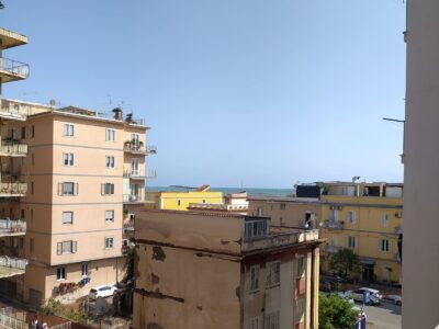 Pastena: Appartamento mq 120 al centro di via Madonna di Fatima, Salerno - 4 camere con cucina abitabile, wc, 2 ampi Ripostigli, piano intermedio, luminoso, vista mare
