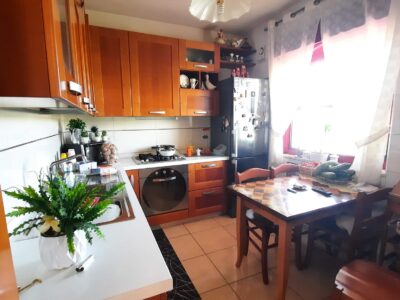S. ANTONIO DI PONTECAGNANO 🌹🌹 Appartamento in Parco di circa 80 mq composto da ingresso, soggiorno ,cucina, 2 ampie camere da letto, bagno , possibilità di creare secondo bagno e terza camera da letto ,sottotetto, posto aut