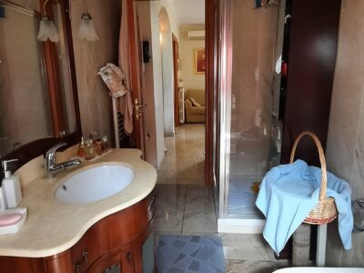 S. ANTONIO DI PONTECAGNANO 🌹🌹 Appartamento in Parco di circa 80 mq composto da ingresso, soggiorno ,cucina, 2 ampie camere da letto, bagno , possibilità di creare secondo bagno e terza camera da letto ,sottotetto, posto aut