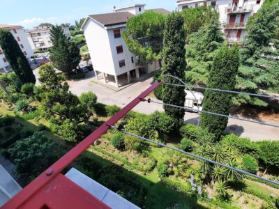 S. ANTONIO DI PONTECAGNANO 🌹🌹 Appartamento in Parco di circa 80 mq composto da ingresso, soggiorno ,cucina, 2 ampie camere da letto, bagno , possibilità di creare secondo bagno e terza camera da letto ,sottotetto, posto aut