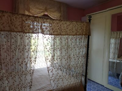 Pontecagnano, via delle sirene, a 2 km dal centro cittadino, appartamento in villa bifamiliare, salone, 2 camere letto, cucina abitabile, 2 wc, terrazza a livello, ingresso indipendente, giardino mq 2000 circa. Buono stato, €190 mila
