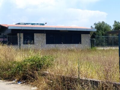 Aversana, Pontecagnano Faiano: distributore di carburante agricolo con 10.000 mq di terreno fronte strada